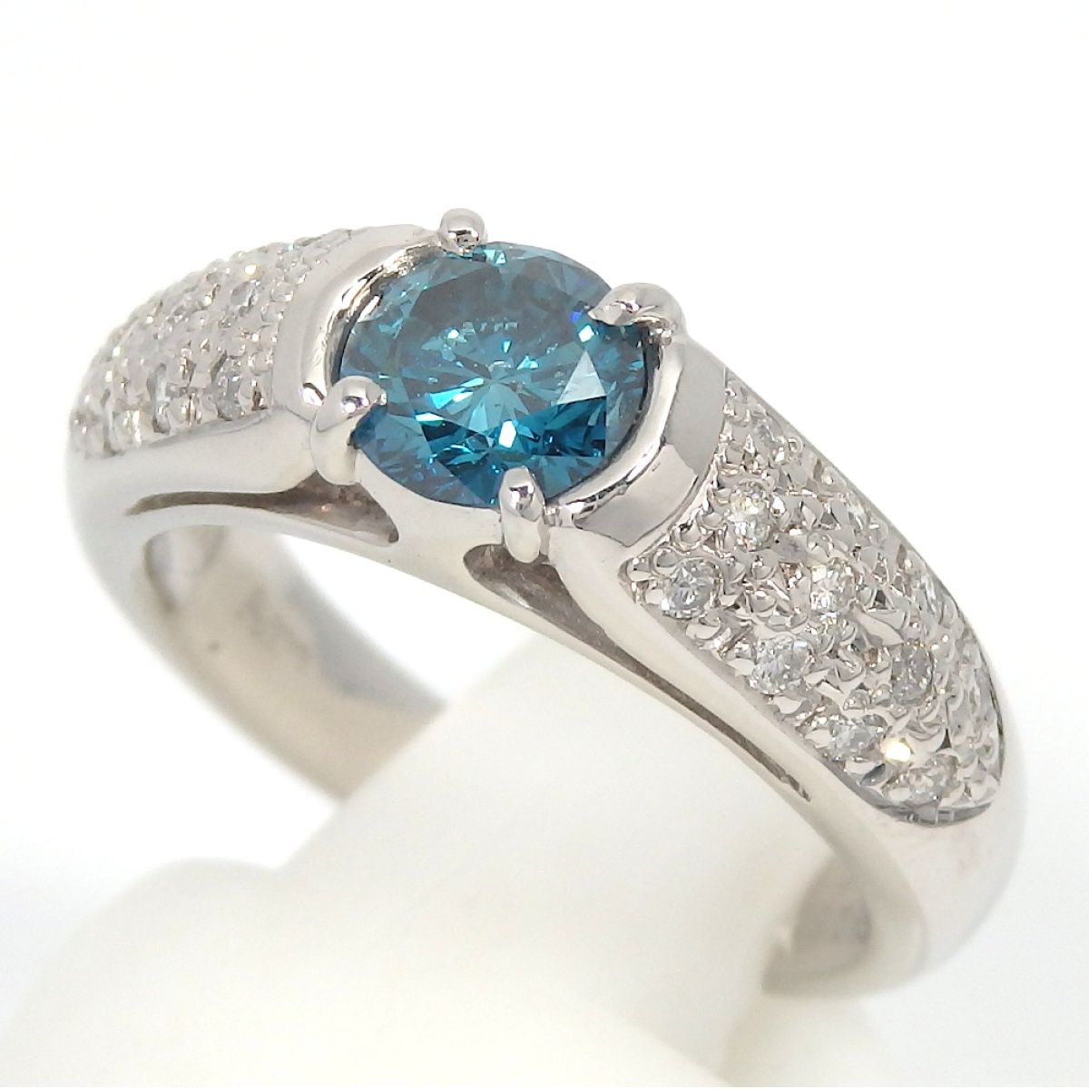 プラチナ Pt900 リング ダイヤ 0,39ct 青色石 1,8ct 美品