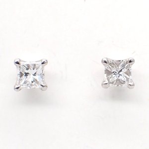 Pt900 プラチナ　ダイヤモンド 0.54ct　ピアス　角ダイヤ　プリンセスカット　中古　美品　 洗浄・消毒済　質屋　ジュエリー　レディース　 ダイヤ　4月誕生石