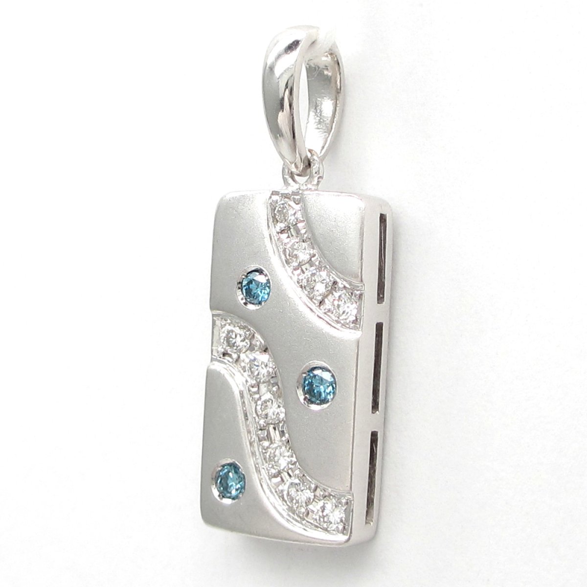 画像2: Pt900 プラチナ　ダイヤモンド 0.30ct　ペンダントトップ 　ダイヤ　中古　美品　トップのみ　4月誕生石　ペンダント　ジュエリー　レディース　質屋